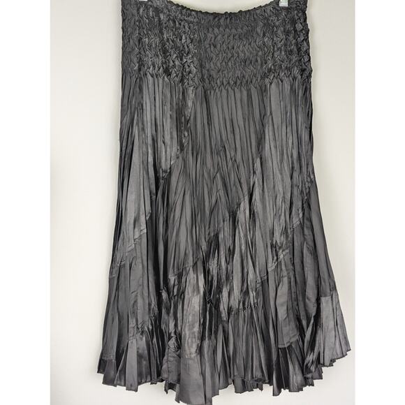 Black Satin Skirt Witchy Diagonal tiers crinkled and tucks Sz L W 30-36"Leng 30" - Picture 9 of 9